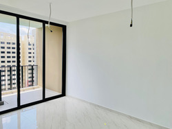 le-quest photo thumbnail #9